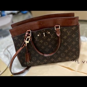 Louis Vuitton monogram purse